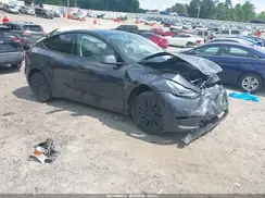 7SAYGDEE3RA251135 2024 TESLA MODEL Y