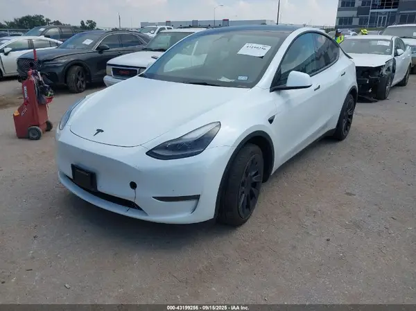 7SAYGDEE3RA251359 2024 TESLA MODEL Y - Image 2