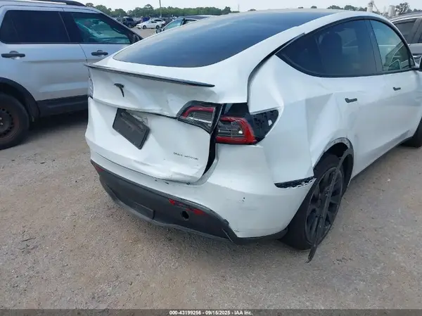 2024 TESLA MODEL Y auction photo 6