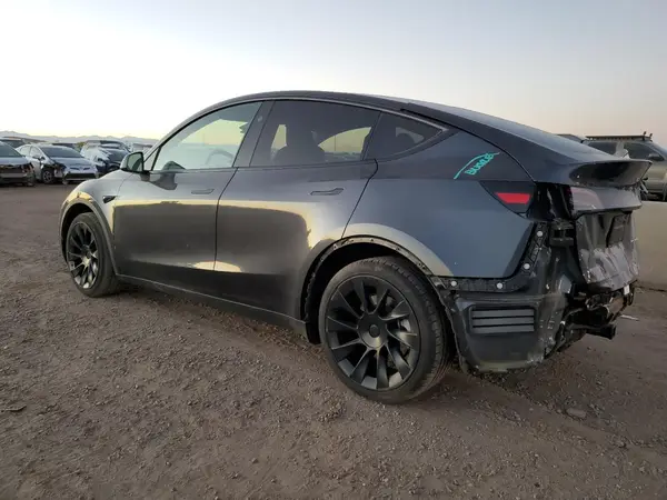 7SAYGDEE3RA251362 2024 TESLA MODEL Y - Image 2