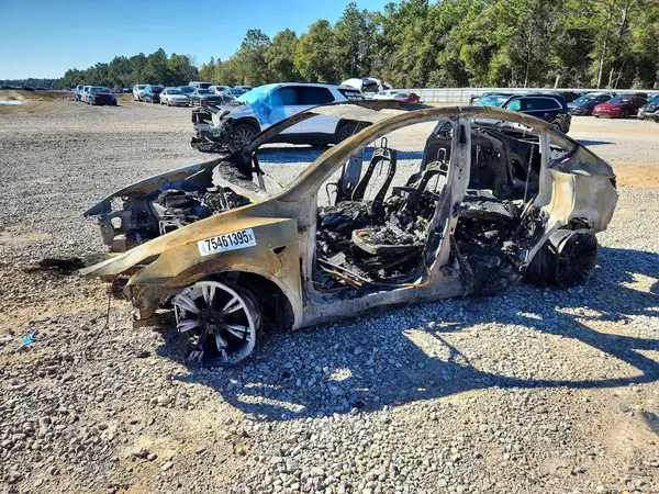 7SAYGDEE3RA254455 2024 TESLA MODEL Y - Image 1