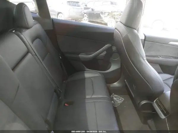 7SAYGDEE3RA256013 2024 TESLA MODEL Y - Image 8