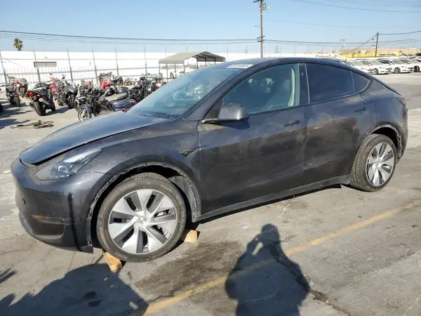 7SAYGDEE3RA256741 2024 TESLA MODEL Y - Image 1