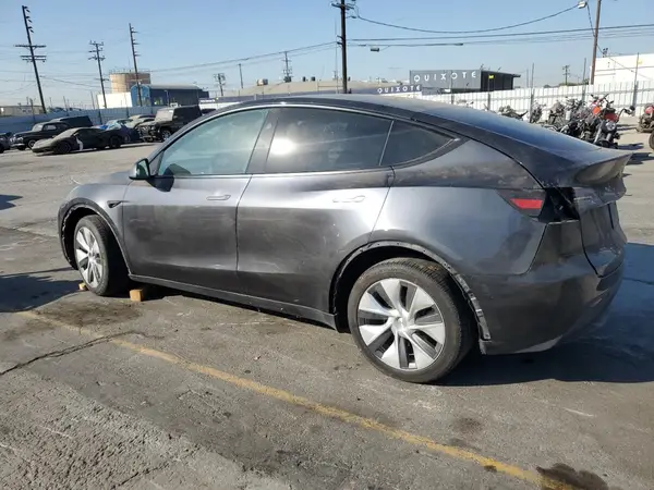 7SAYGDEE3RA256741 2024 TESLA MODEL Y - Image 2