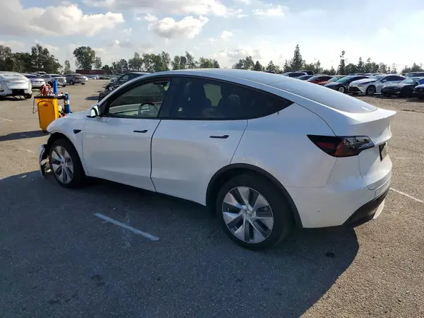 7SAYGDEE3RA261633 2024 TESLA MODEL Y - Image 2