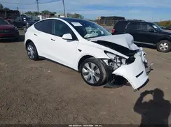 7SAYGDEE3RA262202 2024 TESLA MODEL Y