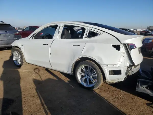 7SAYGDEE3RA262636 2024 TESLA MODEL Y - Image 2