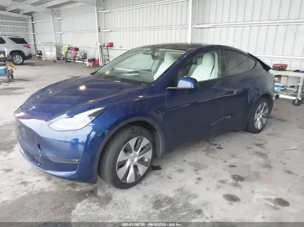 7SAYGDEE3RA268033 2024 TESLA MODEL Y - Image 2