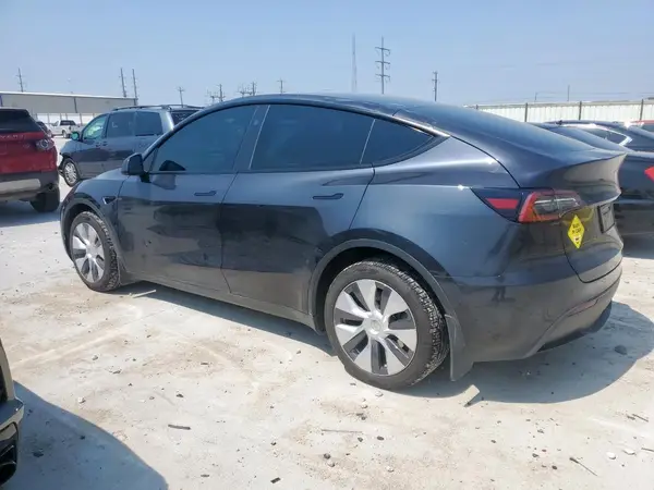 7SAYGDEE3RA272860 2024 TESLA MODEL Y - Image 2