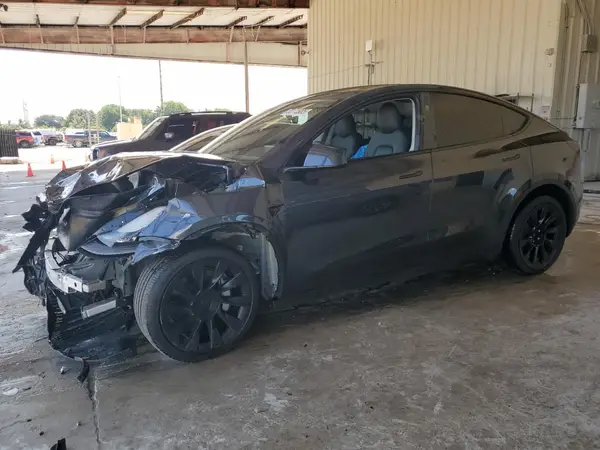 7SAYGDEE3RA280814 2024 TESLA MODEL Y - Image 1