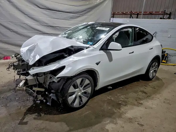 7SAYGDEE3RA280862 2024 TESLA MODEL Y - Image 1