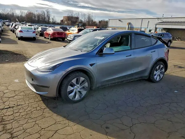 7SAYGDEE3RA284782 2024 TESLA MODEL Y - Image 1