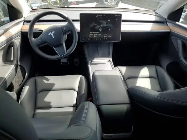 7SAYGDEE3RA289495 2024 TESLA MODEL Y - Image 8