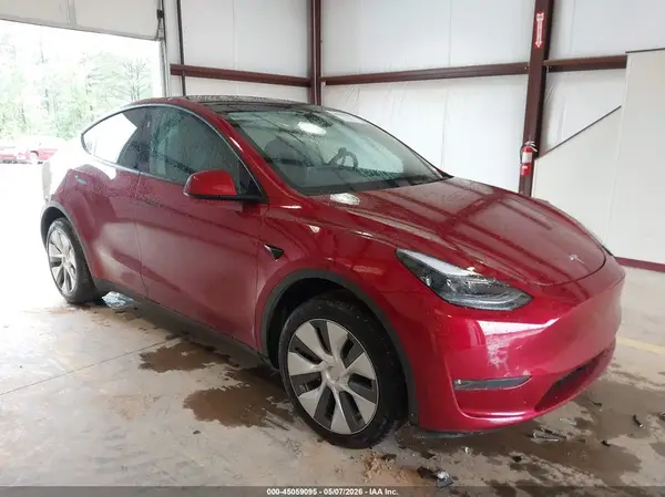 7SAYGDEE3RA289741 2024 TESLA MODEL Y - Image 1