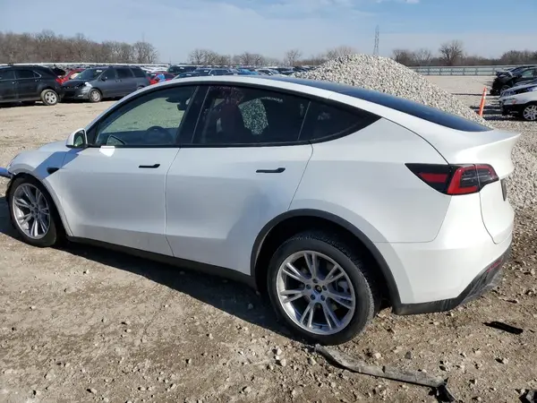 7SAYGDEE3RA289934 2024 TESLA MODEL Y - Image 2