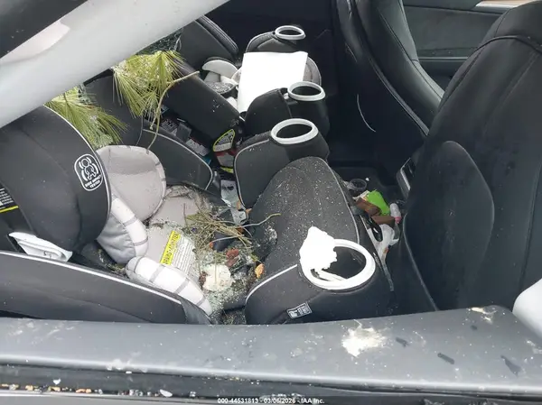 7SAYGDEE3RA294650 2024 TESLA MODEL Y - Image 8