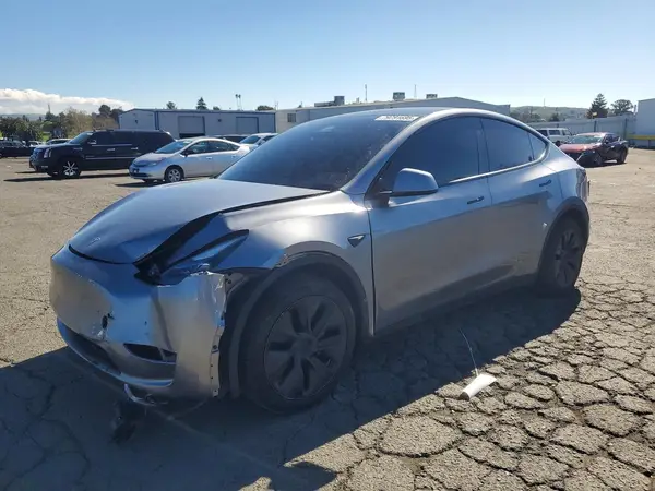 7SAYGDEE3RA295605 2024 TESLA MODEL Y - Image 1