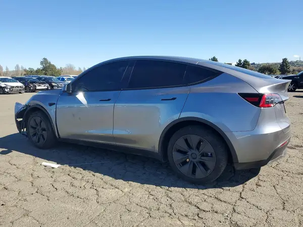 7SAYGDEE3RA295605 2024 TESLA MODEL Y - Image 2