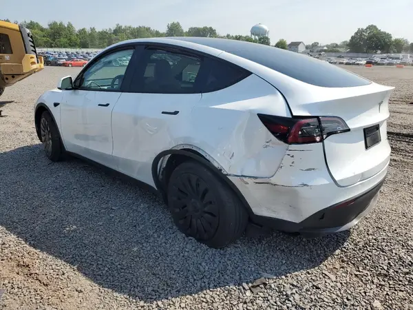 7SAYGDEE3RA300642 2024 TESLA MODEL Y - Image 2