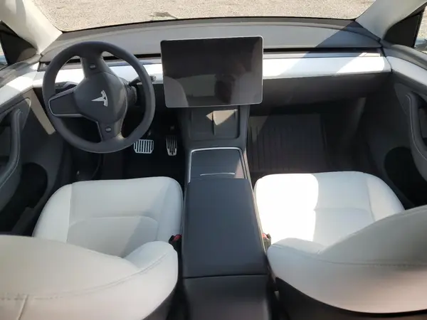7SAYGDEE3RA300642 2024 TESLA MODEL Y - Image 8