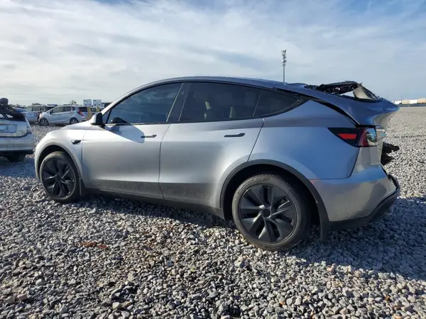 7SAYGDEE3RA313892 2024 TESLA MODEL Y - Image 2