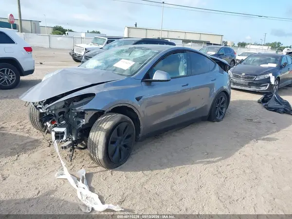 7SAYGDEE3RA327081 2024 TESLA MODEL Y - Image 2