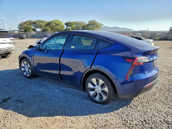 7SAYGDEE3RF003731 2024 TESLA MODEL Y - Image 2