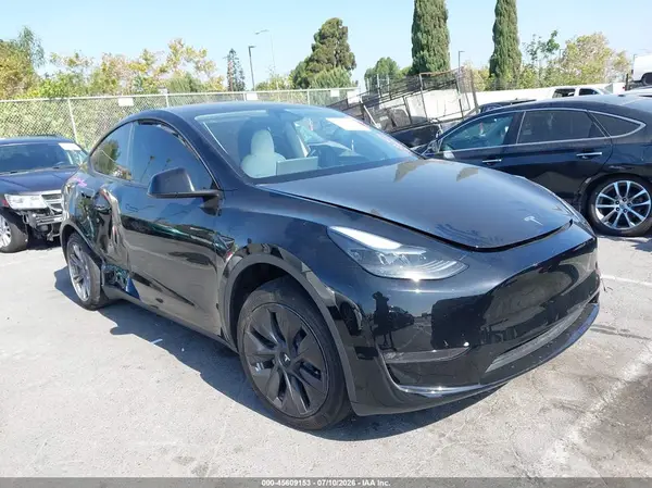 7SAYGDEE3RF004443 2024 TESLA MODEL Y - Image 1