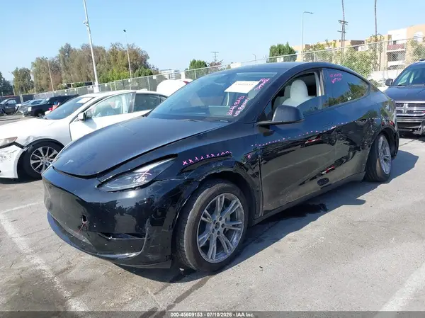 7SAYGDEE3RF004443 2024 TESLA MODEL Y - Image 2