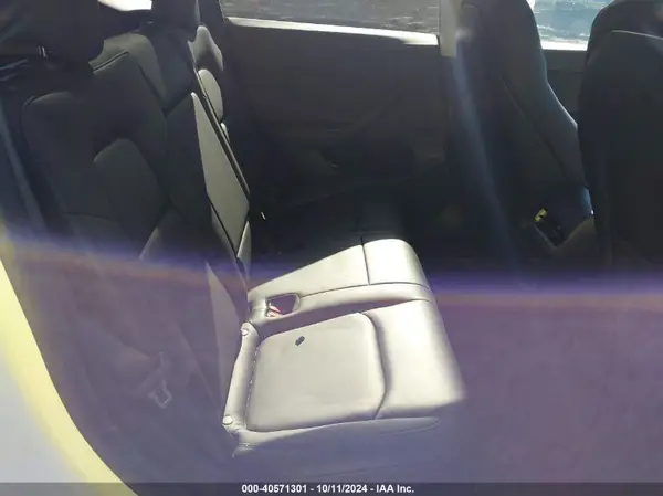 7SAYGDEE3RF007794 2024 TESLA MODEL Y - Image 8