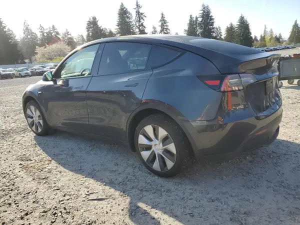 7SAYGDEE3RF008802 2024 TESLA MODEL Y - Image 2