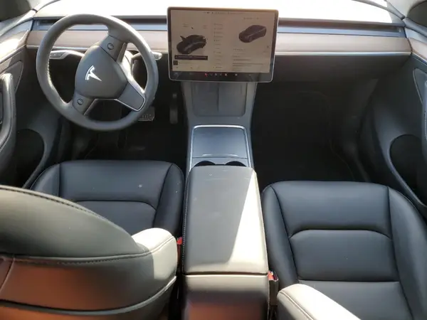 7SAYGDEE3RF008802 2024 TESLA MODEL Y - Image 8