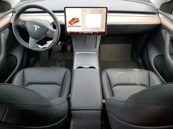 7SAYGDEE3RF014258 2024 TESLA MODEL Y - Image 8