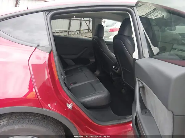 7SAYGDEE3RF025759 2024 TESLA MODEL Y - Image 8