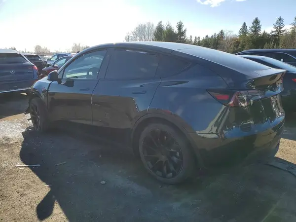 7SAYGDEE3RF027141 2024 TESLA MODEL Y - Image 2