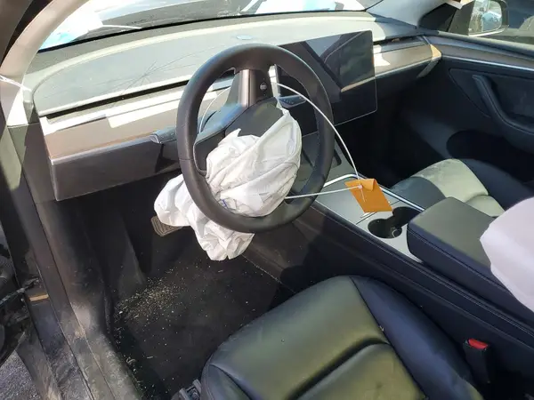 7SAYGDEE3RF027141 2024 TESLA MODEL Y - Image 8