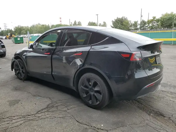 7SAYGDEE3RF061550 2024 TESLA MODEL Y - Image 2