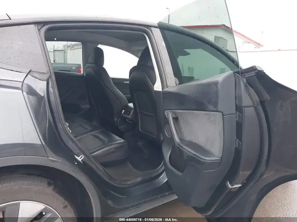 7SAYGDEE3RF064576 2024 TESLA MODEL Y - Image 8