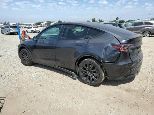 7SAYGDEE3RF065114 2024 TESLA MODEL Y - Image 2