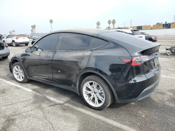7SAYGDEE3RF066215 2024 TESLA MODEL Y - Image 2