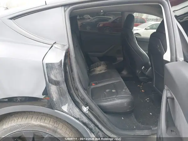 7SAYGDEE3RF067901 2024 TESLA MODEL Y - Image 8