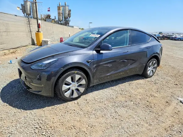 7SAYGDEE3RF081569 2024 TESLA MODEL Y - Image 1