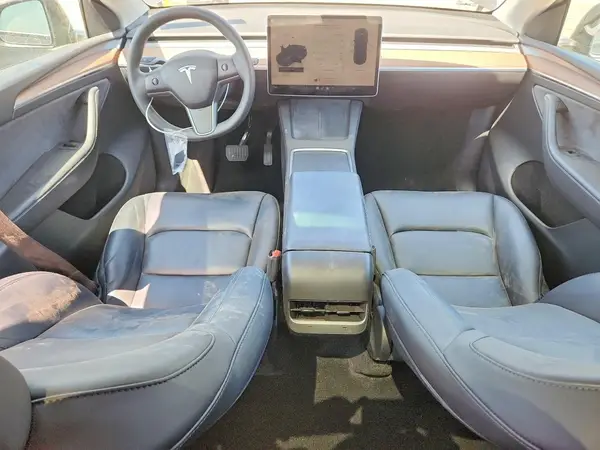 7SAYGDEE3RF081569 2024 TESLA MODEL Y - Image 8