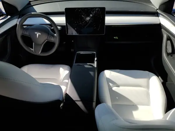 7SAYGDEE3RF082981 2024 TESLA MODEL Y - Image 8