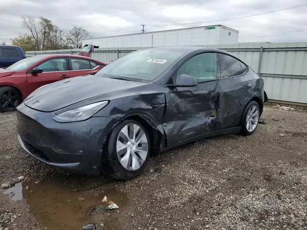 7SAYGDEE3RF087162 2024 TESLA MODEL Y - Image 1