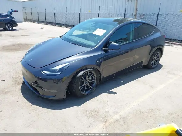 7SAYGDEE3RF114196 2024 TESLA MODEL Y - Image 2