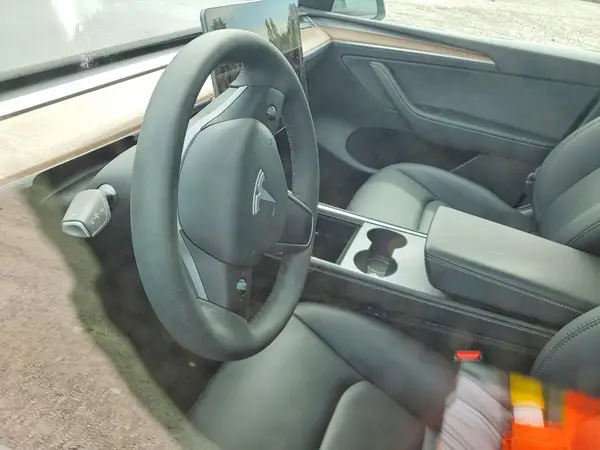 7SAYGDEE3RF120631 2024 TESLA MODEL Y - Image 8