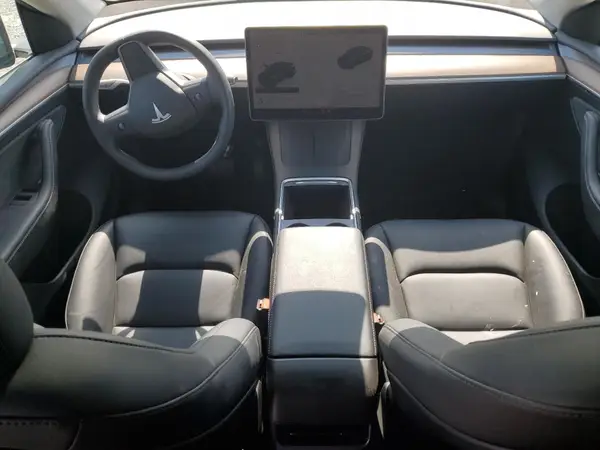 7SAYGDEE3RF121102 2024 TESLA MODEL Y - Image 8