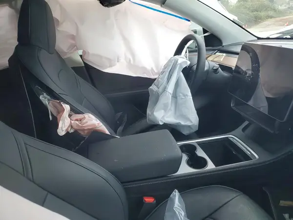 7SAYGDEE3RF121469 2024 TESLA MODEL Y - Image 8
