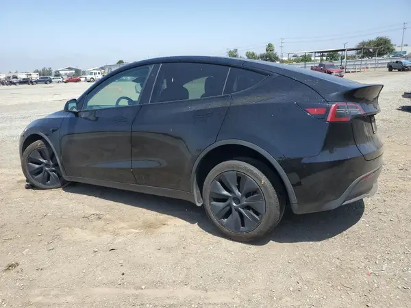 7SAYGDEE3RF123206 2024 TESLA MODEL Y - Image 2